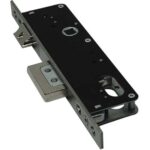 Serratura montante infilare 540 omec b.q inox f.mm 16 f.ovale m2+scr e.mm 30