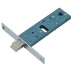 Serratura metallo infilare 790 omec b.q nich f.mm 22 f.ovale m1+scr h.mm 44 e.mm 70