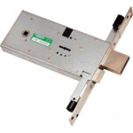 Serratura metallo infilare 41823 mottura b.q zin f.mm 25 dm m4 tripl+scr h.mm 82 e.mm 90